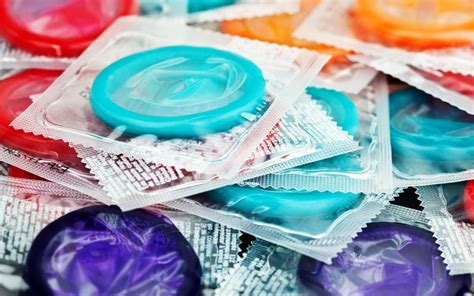 Blowjob ohne Kondom gegen Aufpreis Erotik Massage Kirchenviertel